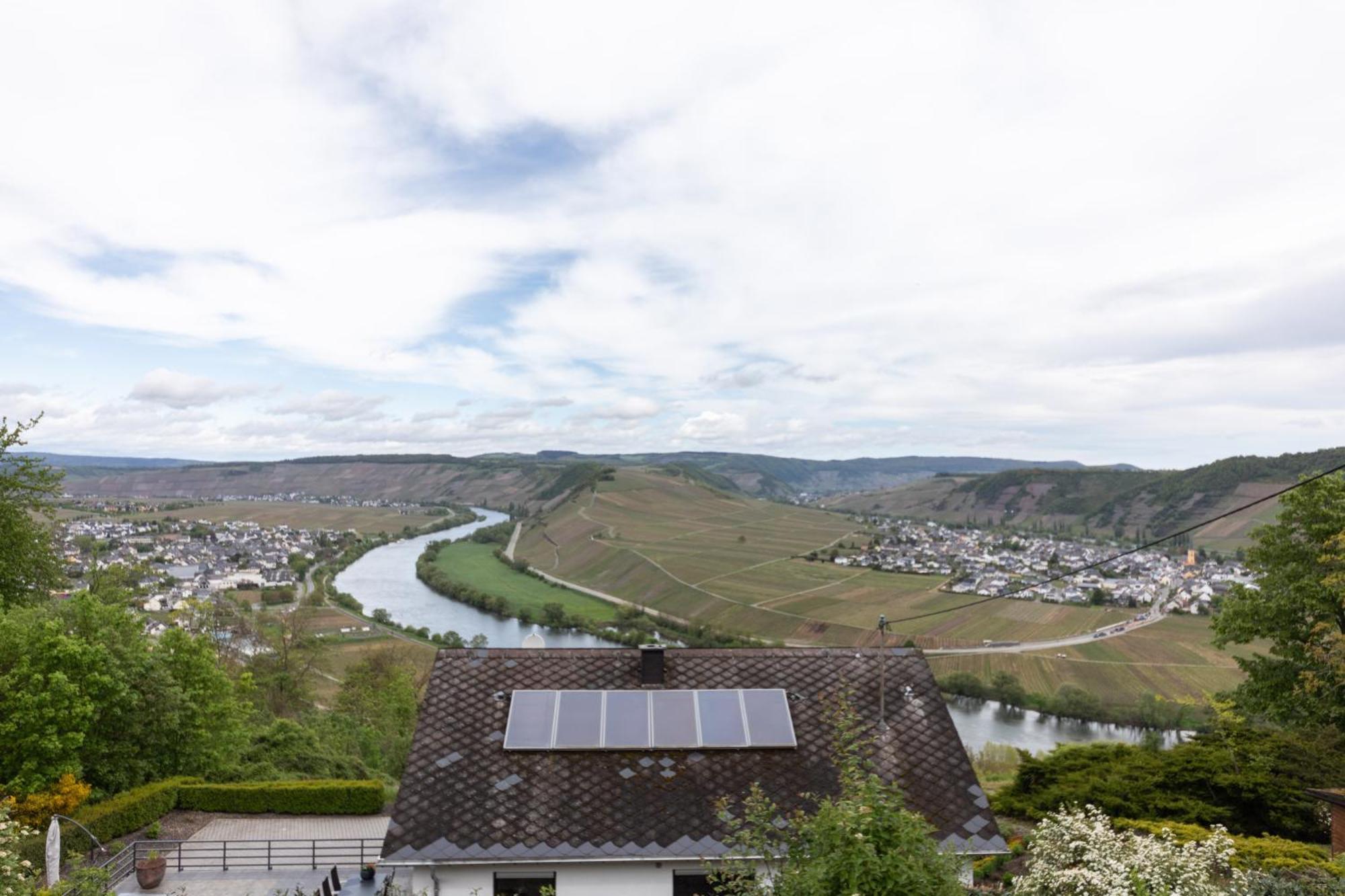 Cozy II Luxurioes Moselview Terrasse Garten Netflix ไลเวน ภายนอก รูปภาพ